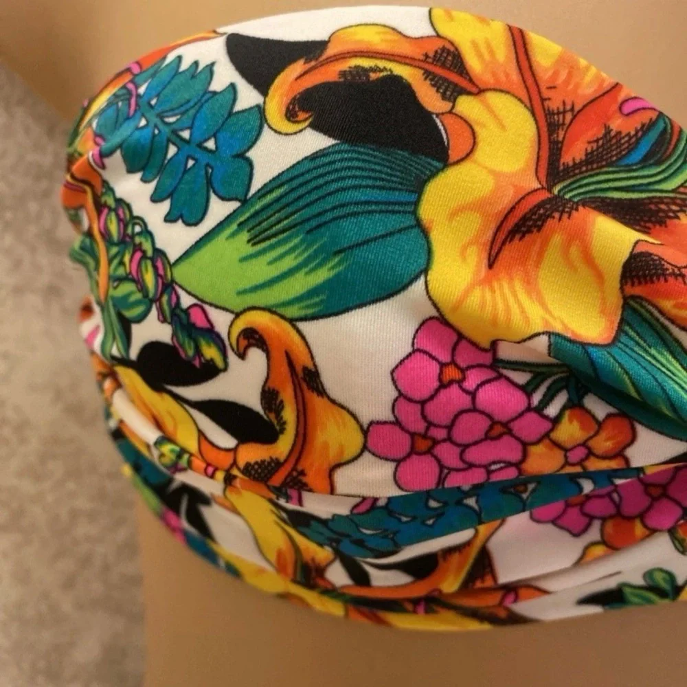 Victoria's Secret White Floral Twist Bandeau Bikini. Flawed See Photos
